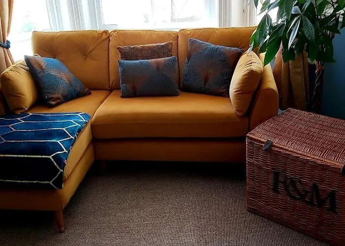Beautifully Appointed, Period Seaside Apartment